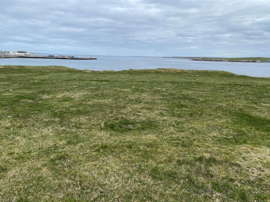 2 Bedroom House Overlooking Pierowall Bay, Westray Exterior photo